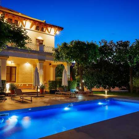 Arrey Hotel 4*